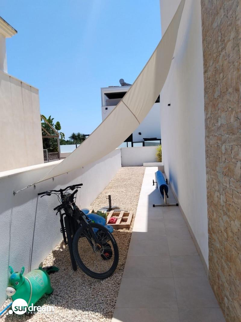 g_44081-9-20 Villa independiente en venta con piscina en Daya Nueva