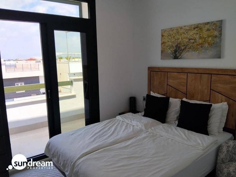 g_44081-9-9 Villa independiente en venta con piscina en Daya Nueva
