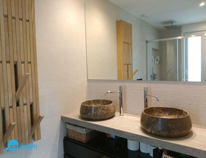 Exclusiva villa independiente con piscina privada a la venta en La Finca Golf Resort