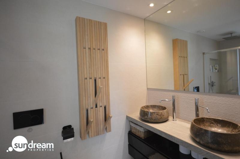 g_44086-56-30 Exclusiva villa independiente con piscina privada a la venta en La Finca Golf Resort