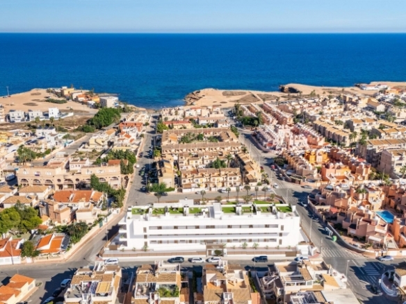 Apartamento de 3 dormitorios con licencia turística a 300 m de la playa en Torrevieja