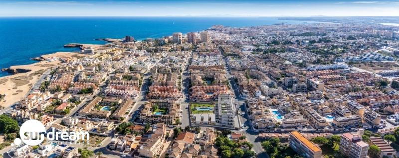 g_44089-12-32 Apartamento de 3 dormitorios con licencia turística a 300 m de la playa en Torrevieja