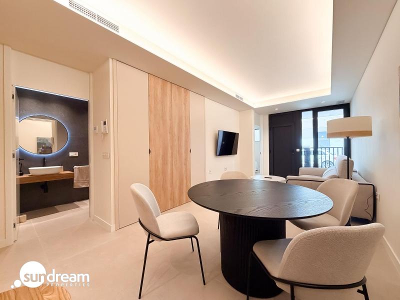 Apartamento de 1 dormitorio en planta baja a 300m del mar en Santiago de La Ribera