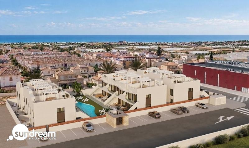 Bungalow de planta alta de 2 dormitorios y solarium privado a la venta en Pilar de la Horadada